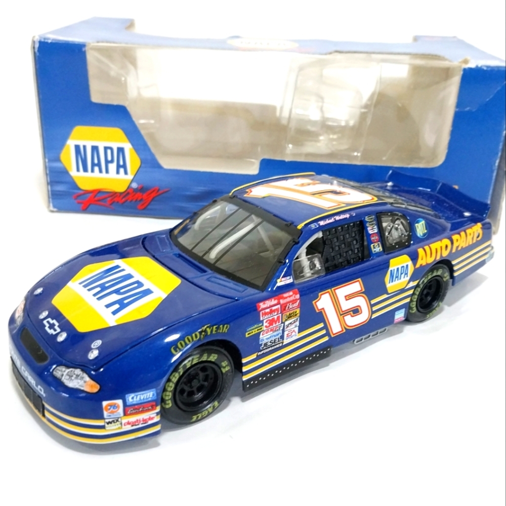 Michael Waltrip #15 NAPA Racing 2002 Monte Carlo Club Car #N089
